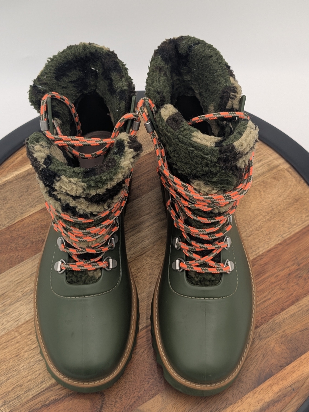 Bernardo Green Faux Fur Lined Hiking Boots Women’s Size 8